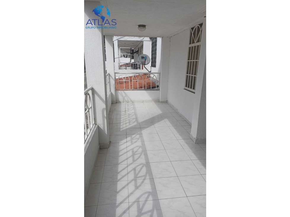 VENTA CASA DE 3 NIVELES ZONA CENTRO FLORIDABLANCA COD:1295 — foto 2