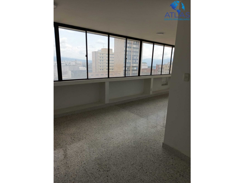 ARRIENDO OFICINA UBICADA EN EL CENTRO DE BUCARAMANGA COD:683 - 2