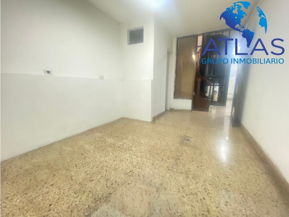 ARRIENDO LOCAL CARRERA 33 / BUCARAMANGA COD: 867 - 3
