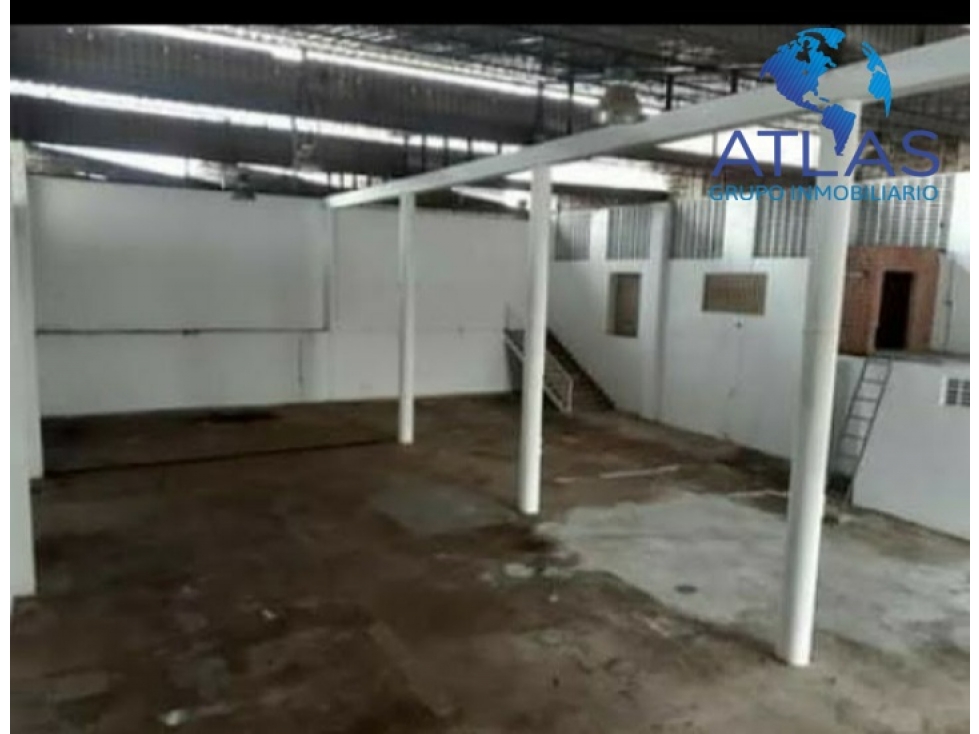 VENTA BODEGA BARRIO COMUNEROS / BUCARAMANGA COD: 557 - 4