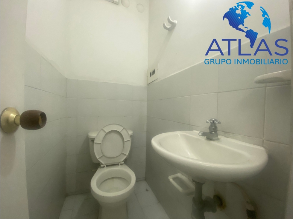 ARRIENDO LOCAL CARRERA 33 / BUCARAMANGA COD: 867 - 5