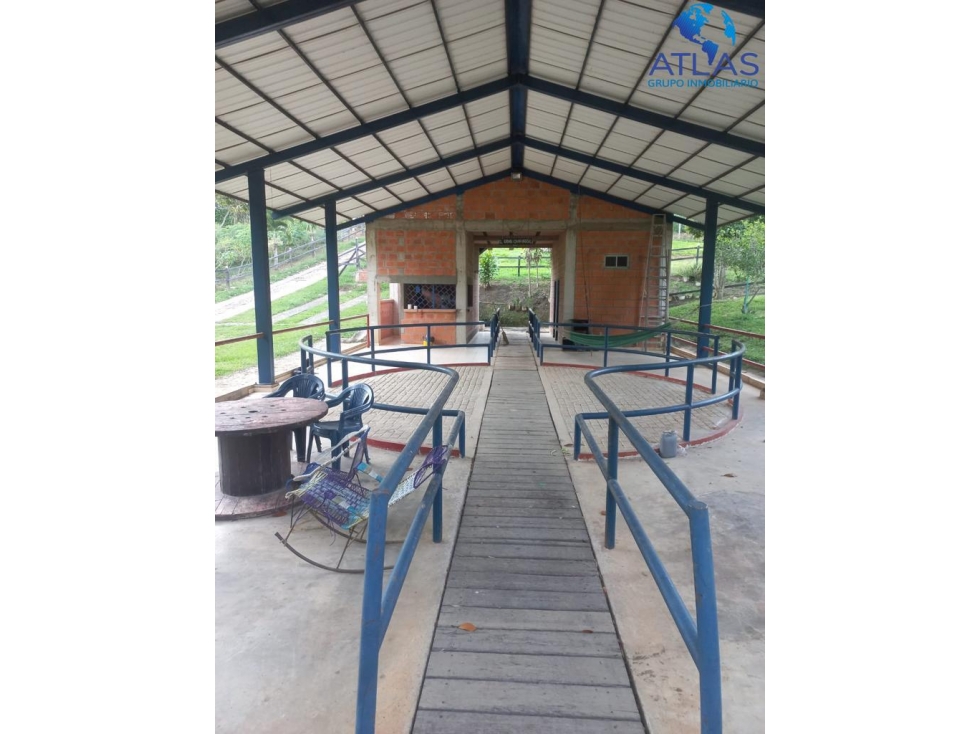 VENTA DE CASA CAMPESTRE CAMPESTRE / RUITOQUE ALTO COD:694 - 2