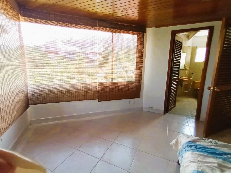 VENTA PERMUTA DE CASA CAMPESTRE PARA REMODELAR FLORIDABLANCA COD:1076 - 6