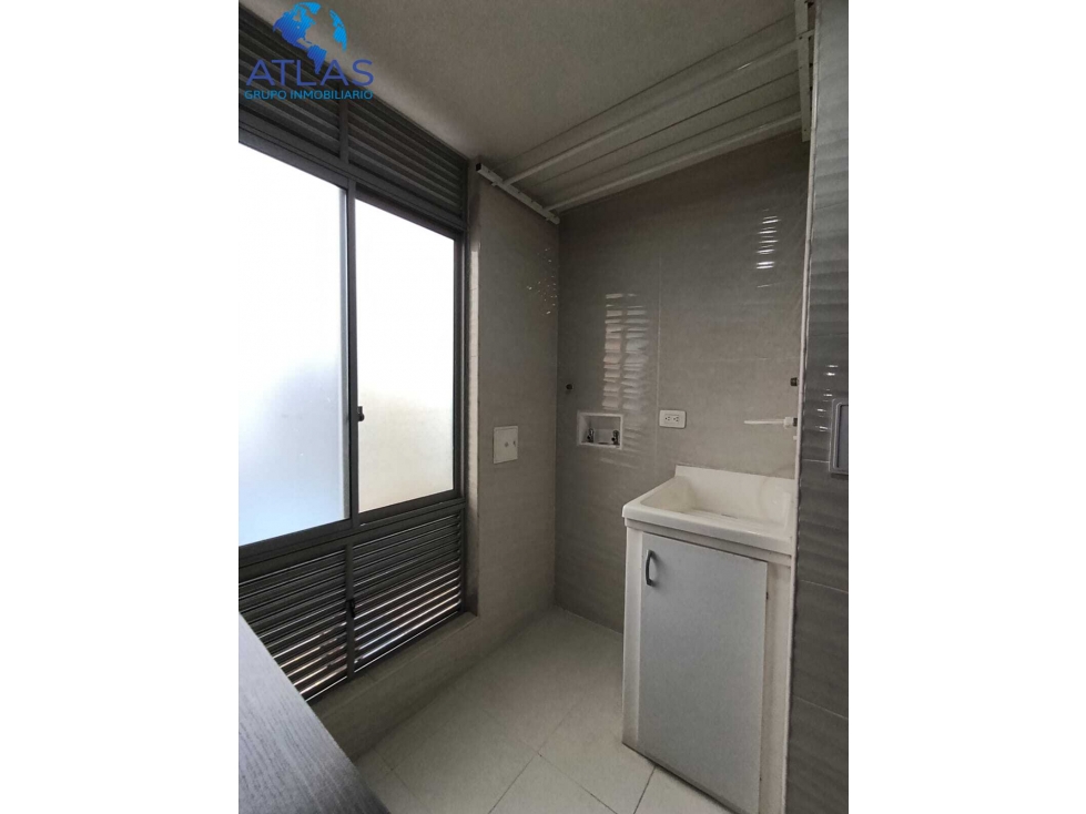 ARRIENDO APARTAMENTO EN CONJUNTO CERRADO VERSALLES COD:1324 - 5