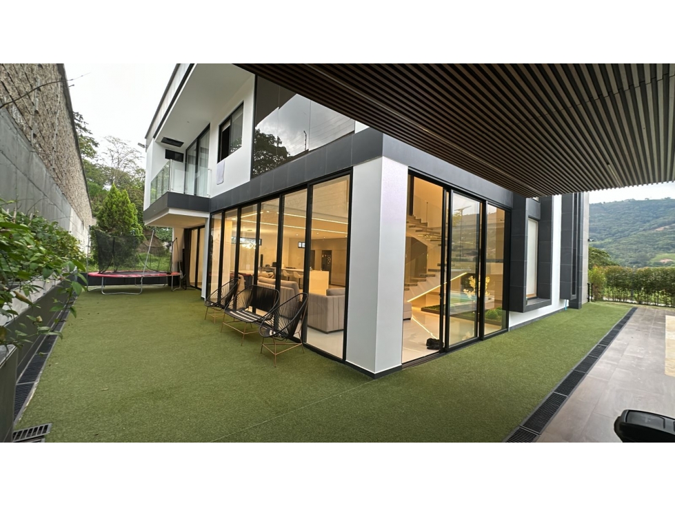 VENTA PERMUTA CASA MINIMALISTA CONJUNTO CERRADO RUITOQUE BAJO COD:1328 - 4
