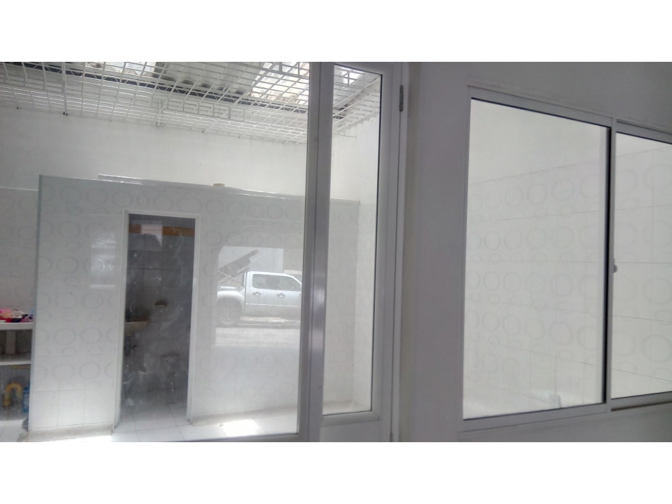VENTA LOCAL COMERCIAL ZONA CENTRO BUCARAMAANGA COD:1348 - 2