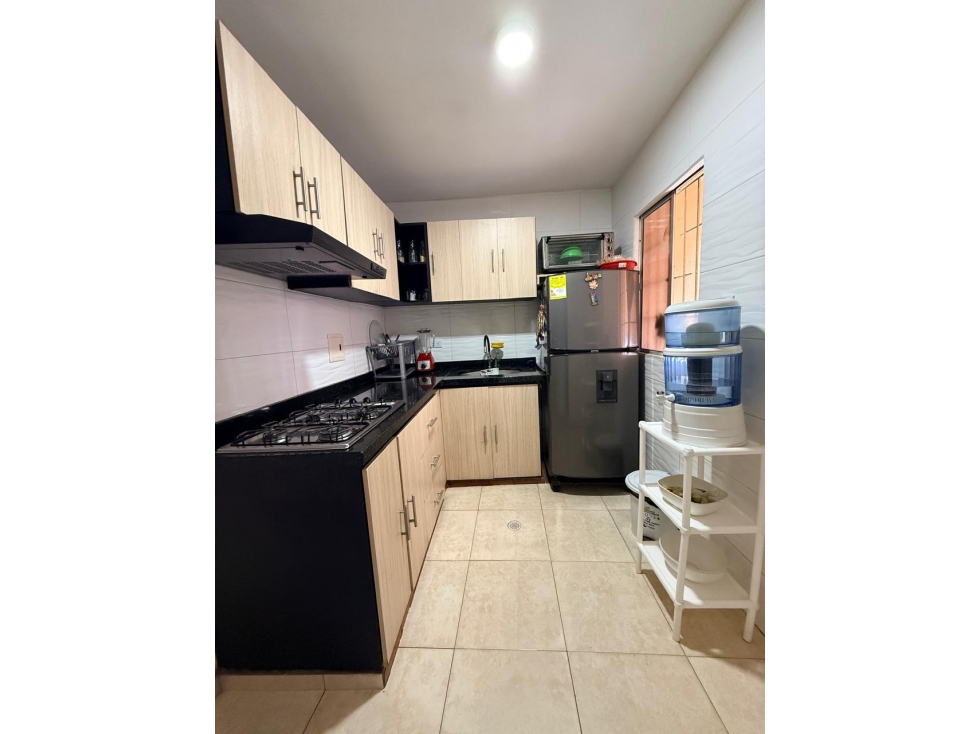 OPORTUNIDAD VENTA APTO DE 2 PISOS CON TERRAZA BARRIO CALDAS COD:1238