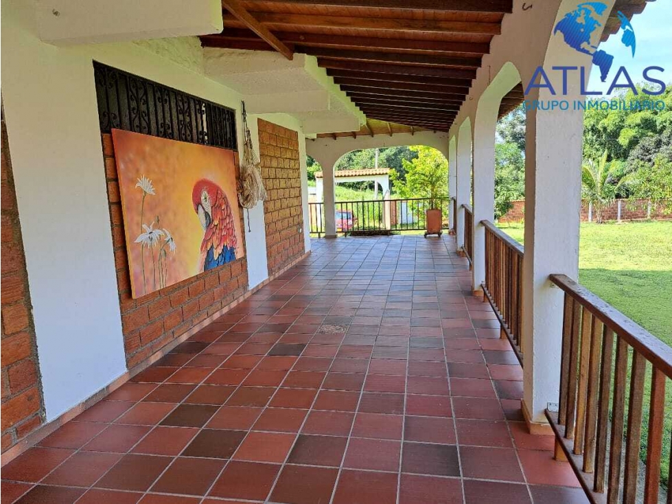VENTA DE HERMOSA CASA CAMPESTRE RUITOQUE BAJO ACAPULCO COD: 695 - 5