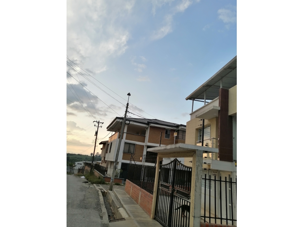 Lote contiguo a Guayacanes del Rio
