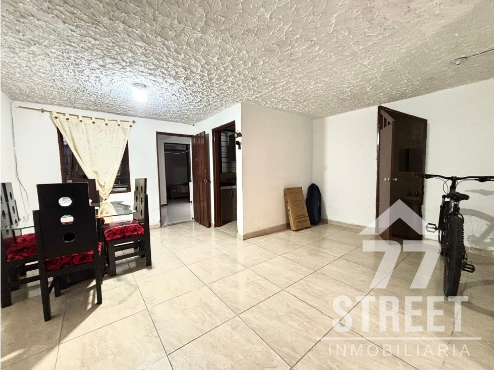 Casa Bifamiliar en venta por el Guayabal - 1