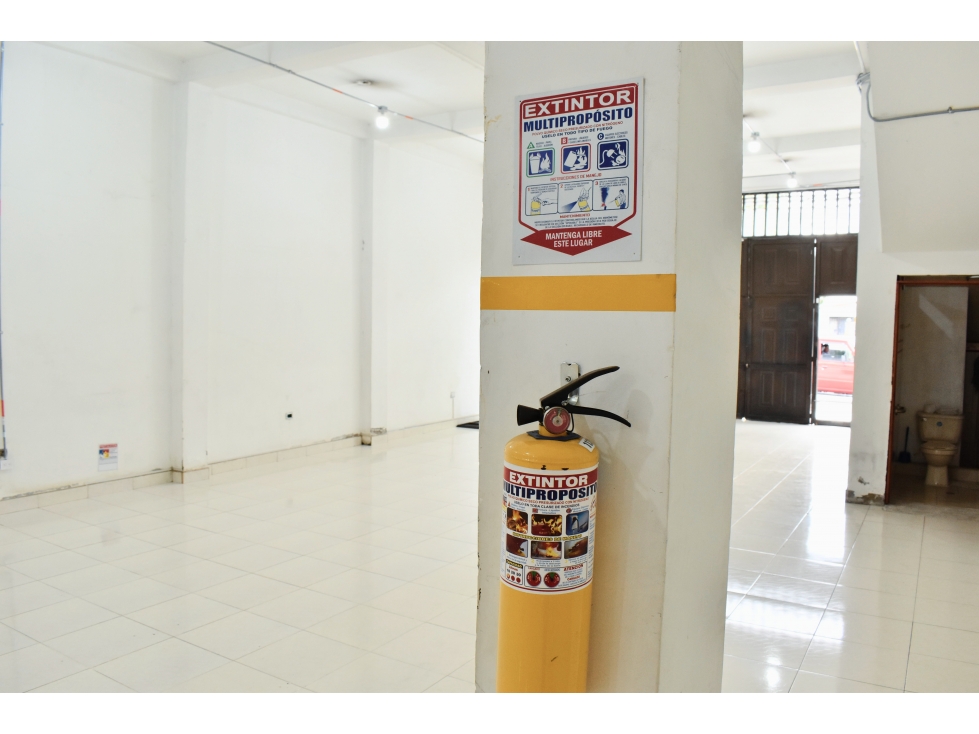 Local contiguo al Terminal - 6
