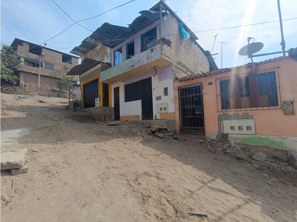 VILLA MARÍA DEL TRIUNFO - VENTA TERRENO - ÁREA 85 m2 - 2