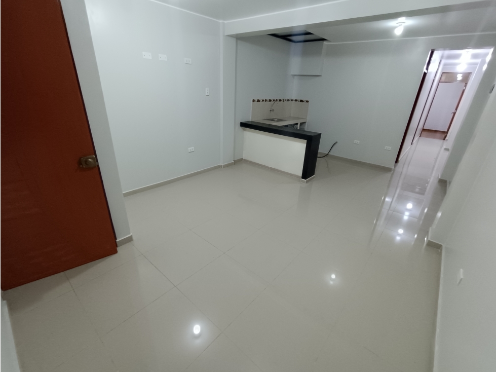 SAN JUAN DE MIRAFLORES - VENTA DEPARTAMENTO + COCHERA - ÁREA 60m2