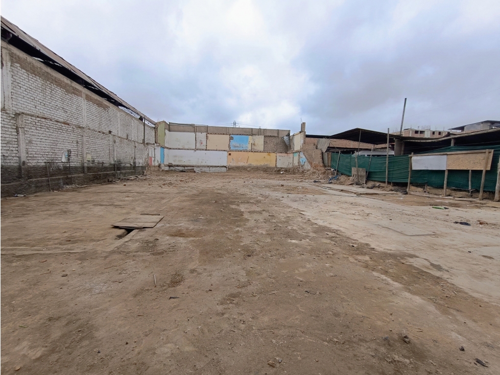 VILLA EL SALVADOR - VENTA TERRENO INDUSTRIAL - ÁREA 764 m2 - 5
