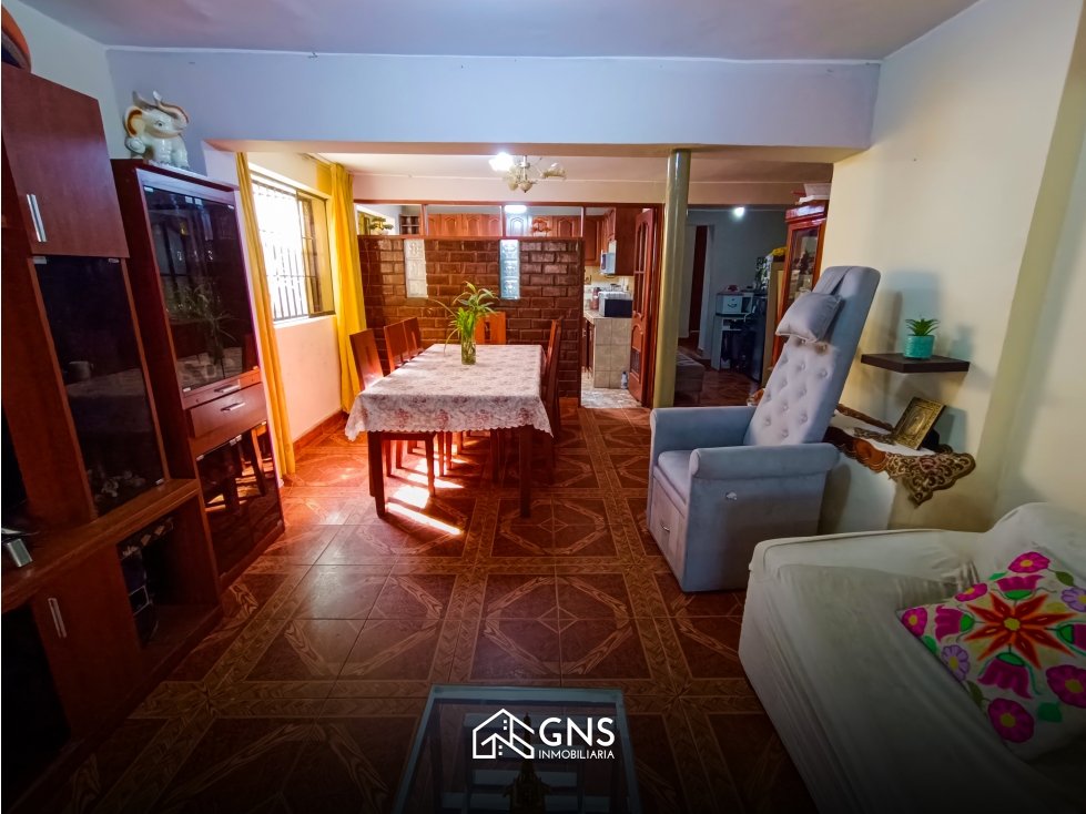 VILLA MARÍA DEL TRIUNFO - VENTA CASA REMODELADA - ÁREA 440 m2 - 4
