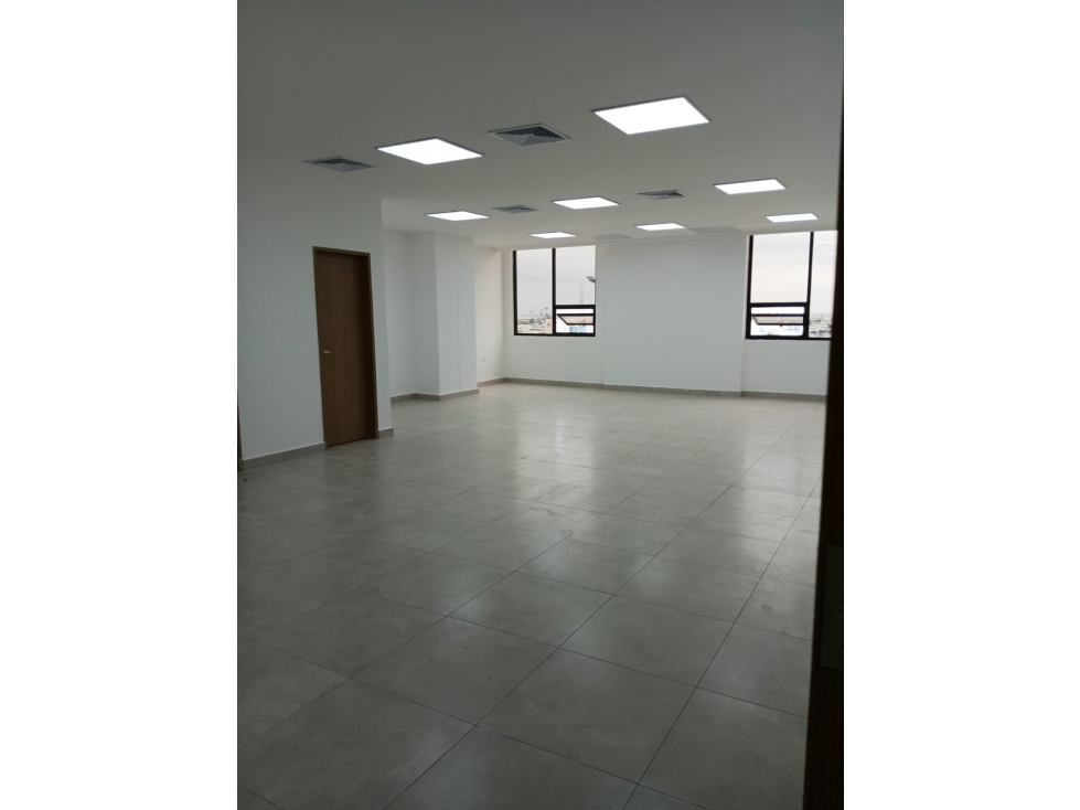 Venta y renta de oficinas con vista al mar Malecon de Manta - 2