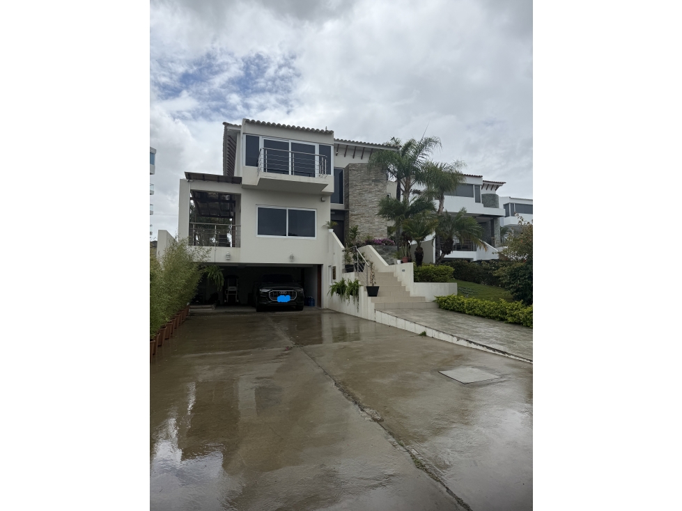 Hermosa casa de lujo en renta Urbanización Portal del Sol - 1