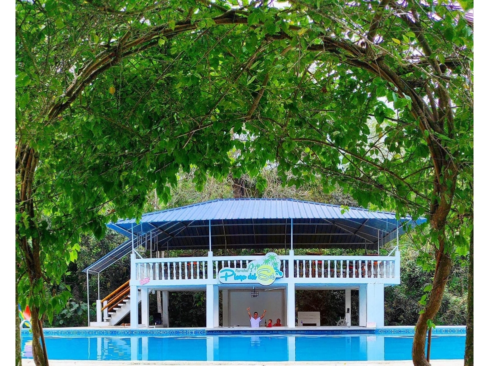 En venta Hosteria en Pedernales - 2
