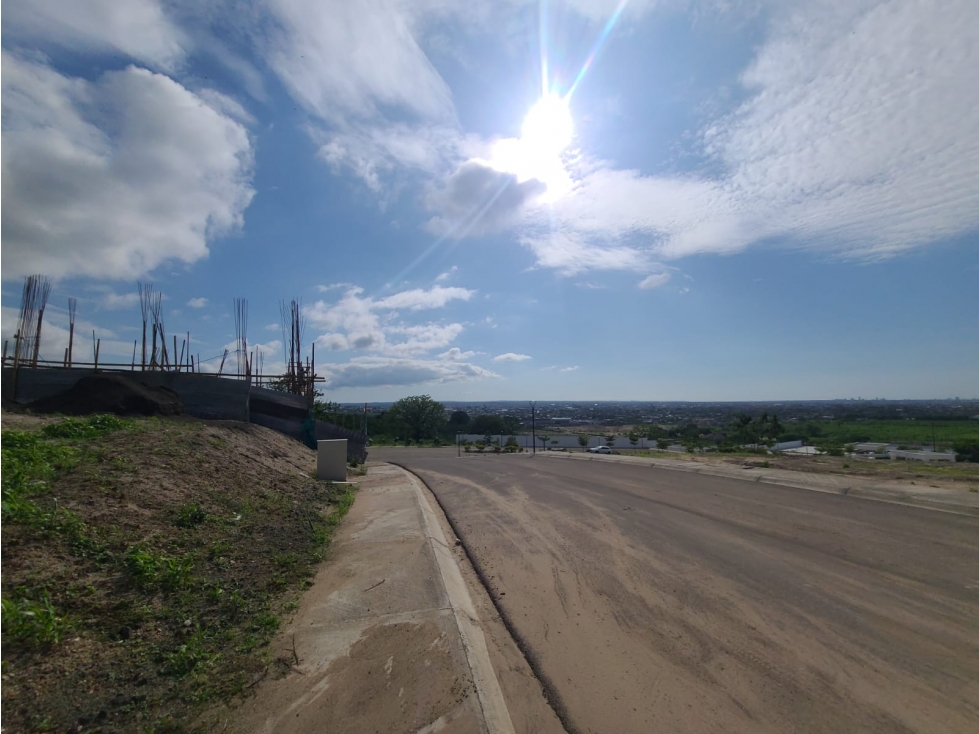 Se vende terreno Urb Costa del Este Sector Vía Circunvalación. - 4