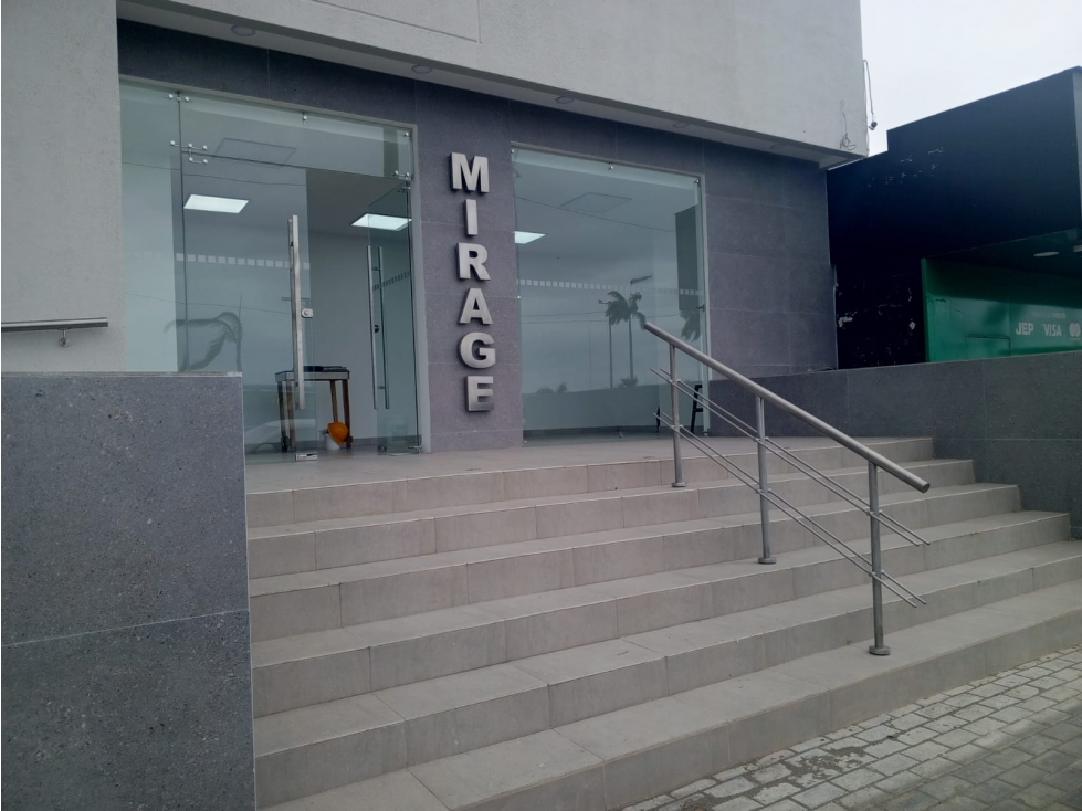 Venta y renta de oficinas con vista al mar Malecon de Manta - 1