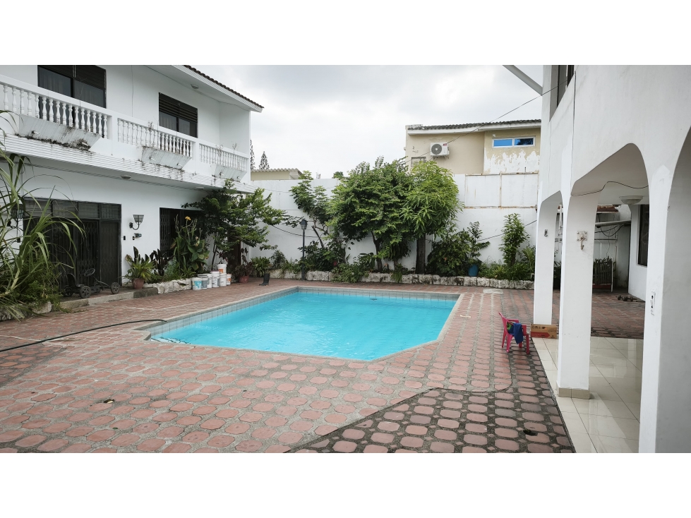 SE VENDE CASA EN URDESA
