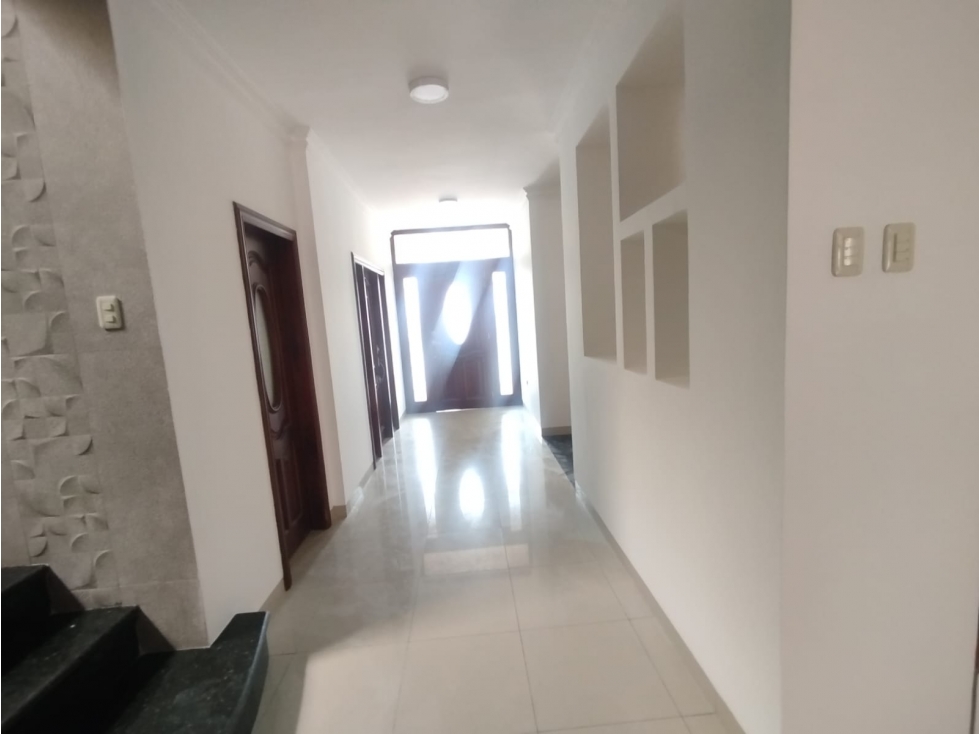 VENDO CASA EN LAS CUMBRES, CEIBOS NORTE — foto 3