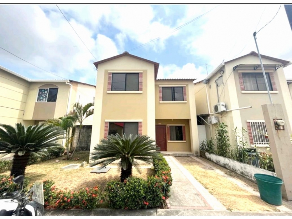 VENDO CASA URBANIZACIÓN VILLA CLUB - 3