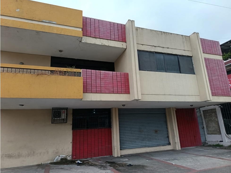 CASA COMERCIAL EN AV. JUAN TANCA MARENGO