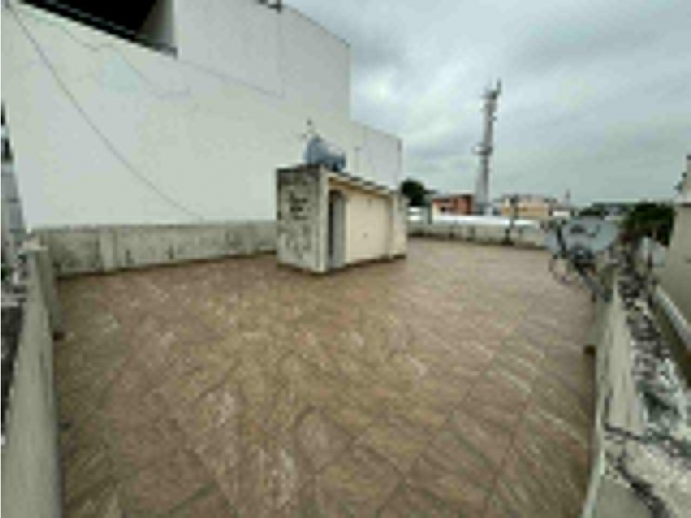 Propiedad en Vernaza Norte, Casa 2 pisos con terraza. - 3