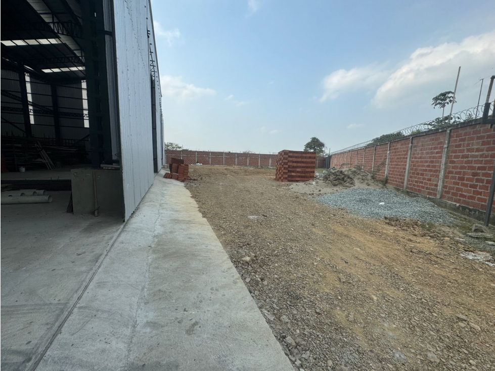 Oportunidad Única en Petrillo Zona Industrial - 2