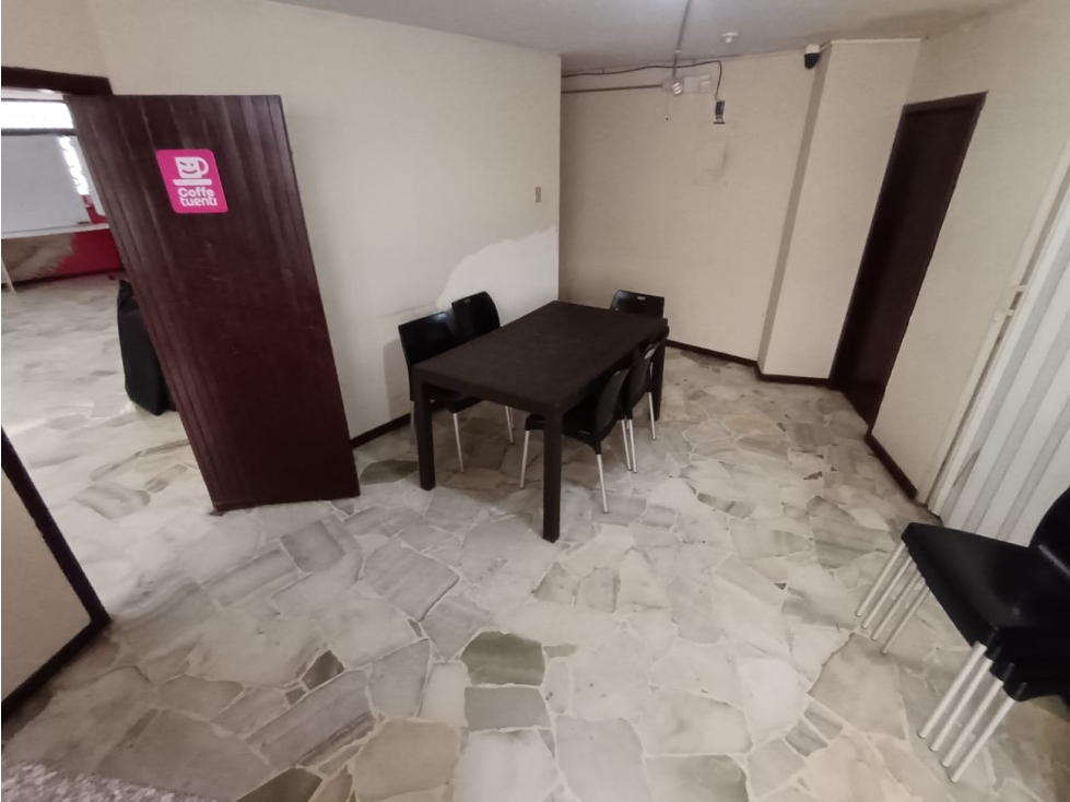 CASA COMERCIAL EN AV. JUAN TANCA MARENGO — foto 5