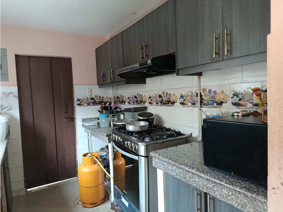 PROPIEDAD EN LA RIOJA ETAPA ASTURIA — foto 4