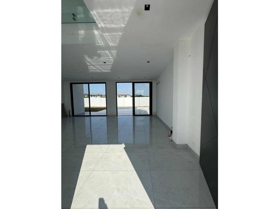 Casa de Estreno Isala Mocoli etapa Monaco — foto 3