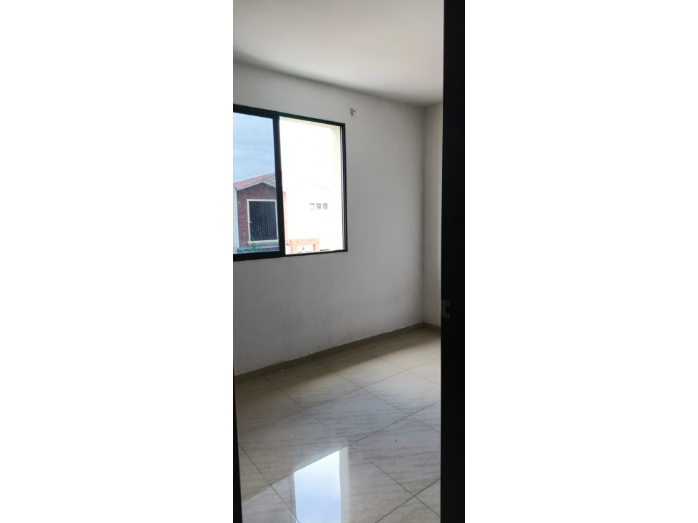 Urb. Napoli Esquinera junto al Club Modelo Daniele  — foto 6