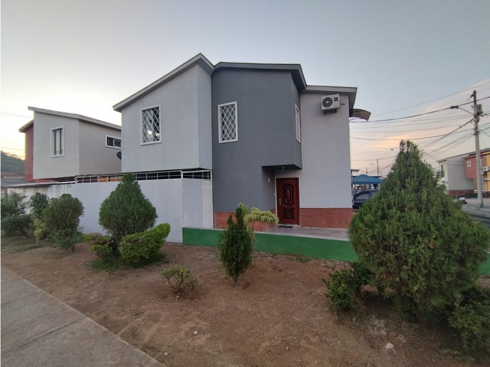 MUCHO LOTE 2 URBANIZACION SEGOVIA — foto 2