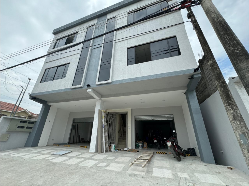 EDIFICIO DE ESTRENO EN KENNEDY NORTE - 2