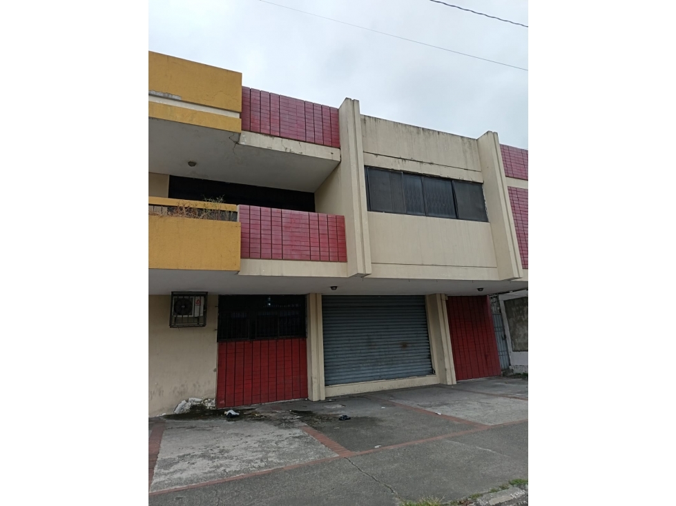 CASA COMERCIAL EN AV. JUAN TANCA MARENGO — foto 4