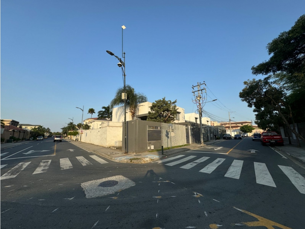 PROPIEDAD EN SAMBO SECTOR UEES TOTALMENTE AMOBLADA — foto 2