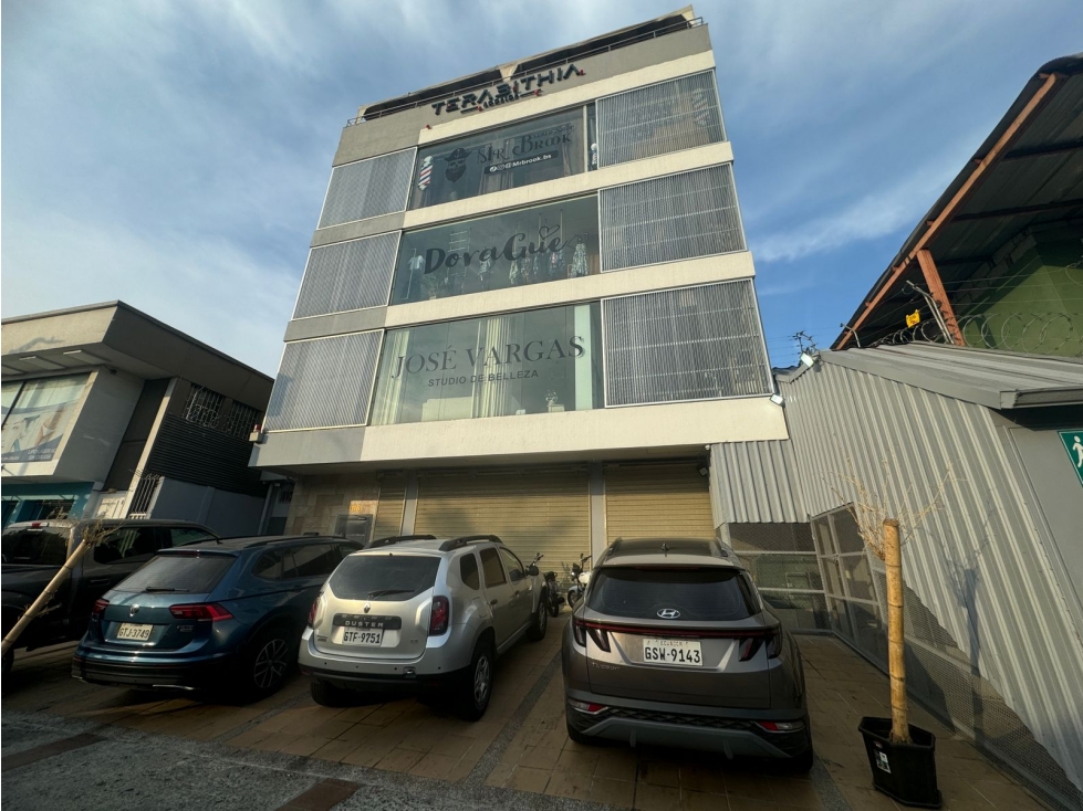 Edificio en Urdesa de venta excelente ubicacion - 2