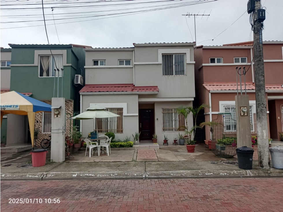 Urbanización La Perla Etapa 1 hermosa casa