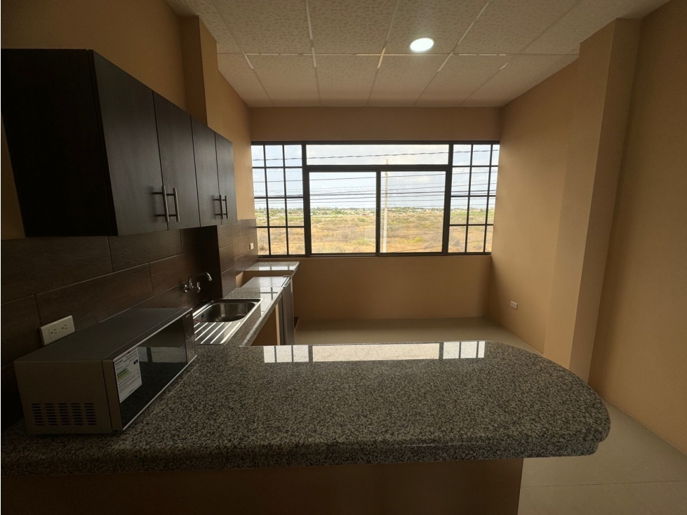 SALINAS VIA PUNTA CARNERO DOLPHIN PLAZA SUITE - 4