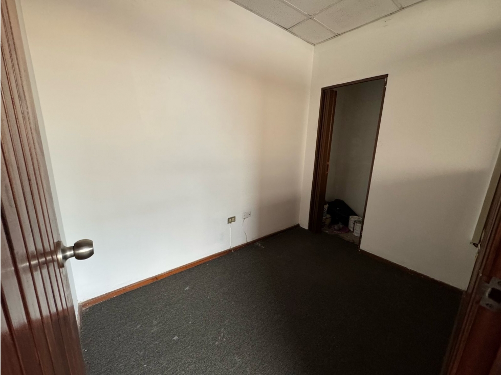 OFICINA EN EDIFICIO FINEC - 2