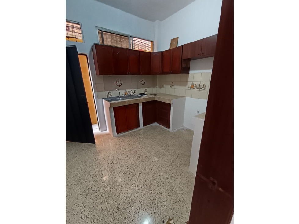 Alquilo Casa de Dos pisos con Terraza en Urdenor1. — foto 5