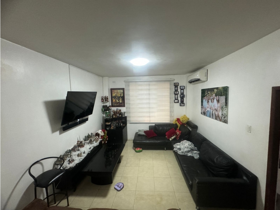 URDENOR 2 CONJUNTO CERRADO — foto 4