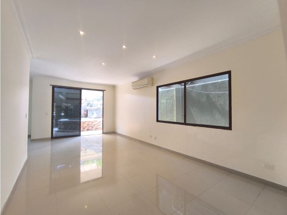CASA MODERNA EN CIUDAD CELESTE ETAPA LA MARINA — foto 4