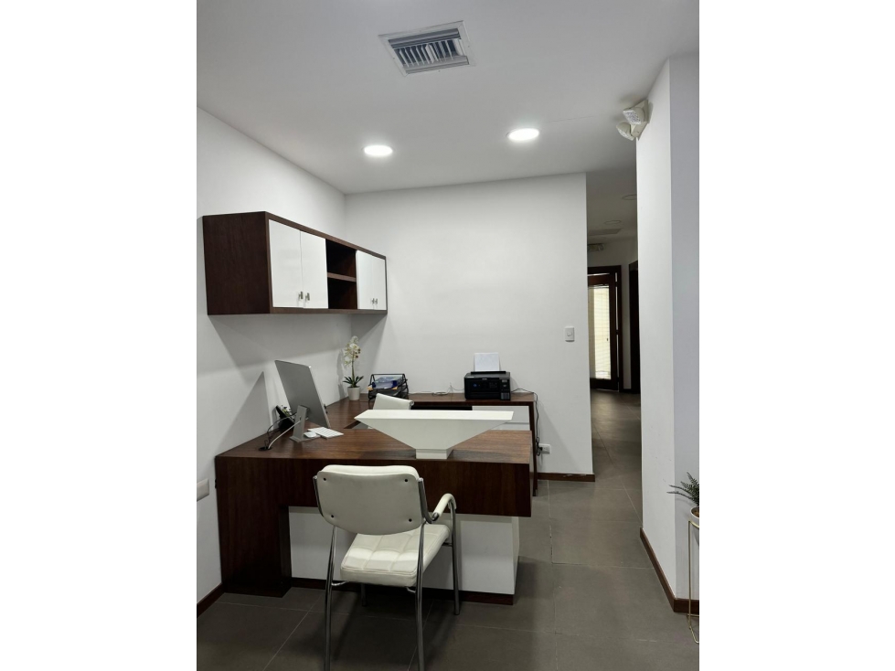 Oficina amoblada en venta Sky Building - 4
