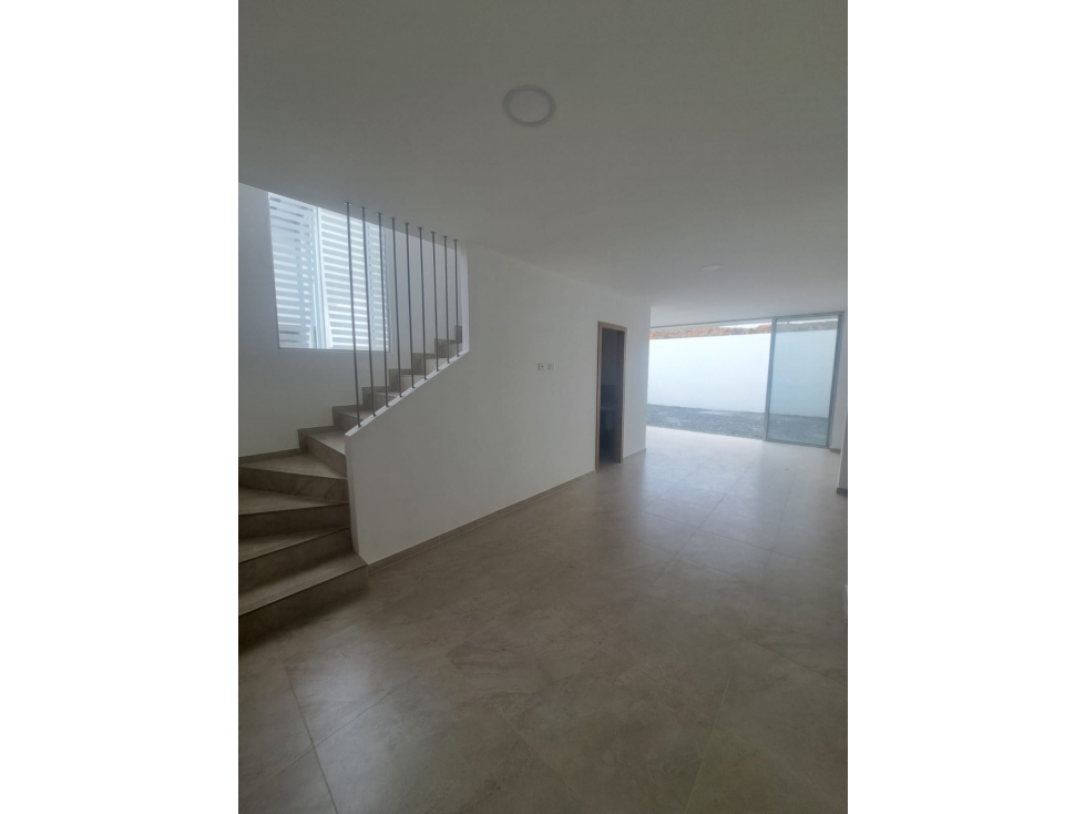 PROPIEDAD DE ESTRENO EN VISTANA 1000 — foto 4