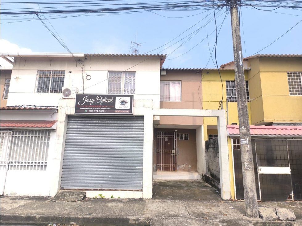 URBANIZACION PARAISO DEL RIO II CASA CON LOCAL — foto 3