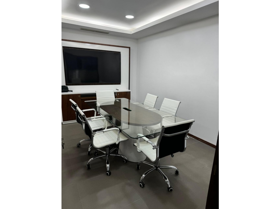 Oficina amoblada en venta Sky Building - 2