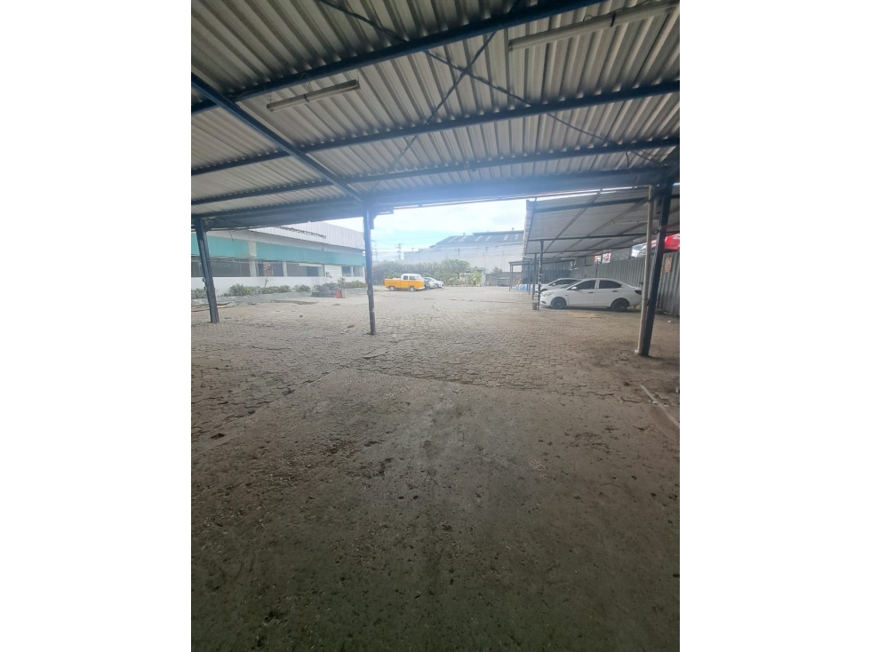 BODEGA EN AV. JUAN TANCA MARENGO - 2